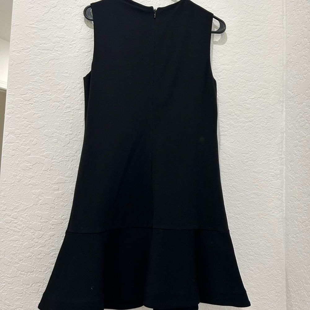 📚DROP⬇️ BCBGMAXAZRIA • Alyn Black
Fringe Trim Flounce Hem
Cocktail Dress • S - Picture 7 of 9